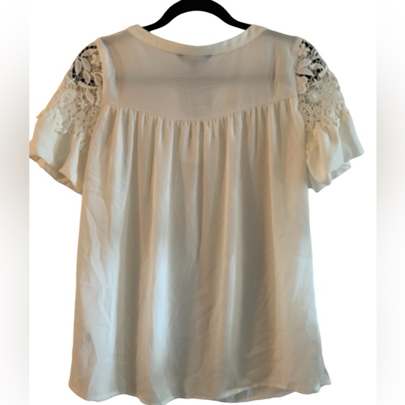 Women’s Express Lace Top size S - Picture 2 of 7